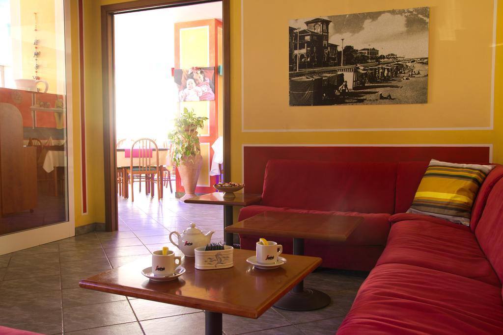 Hotel La Fenice Lignano Sabbiadoro Extérieur photo