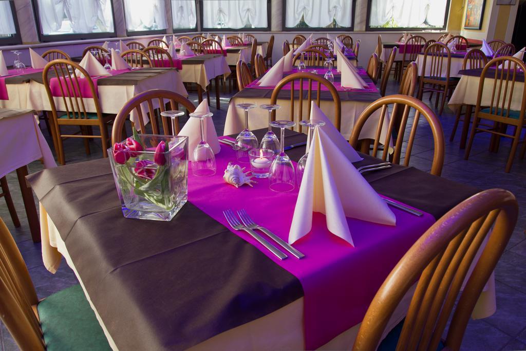 Hotel La Fenice Lignano Sabbiadoro Extérieur photo